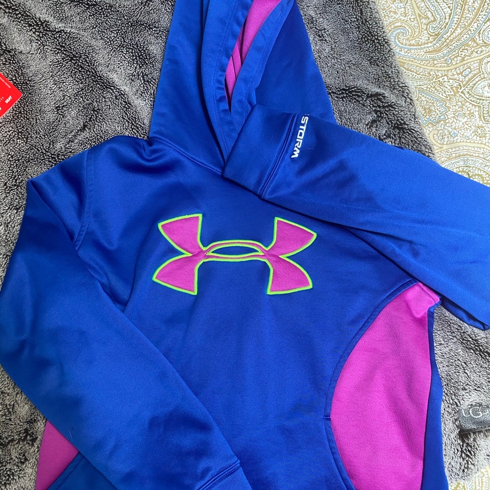 Girls Under Armour hoodie